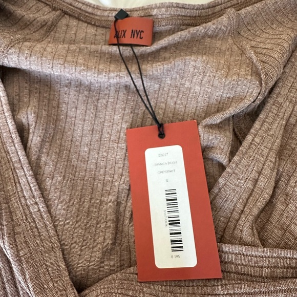 Bianca Bodysuit in Chestnut
ALIX NYC - Picture 4 of 5